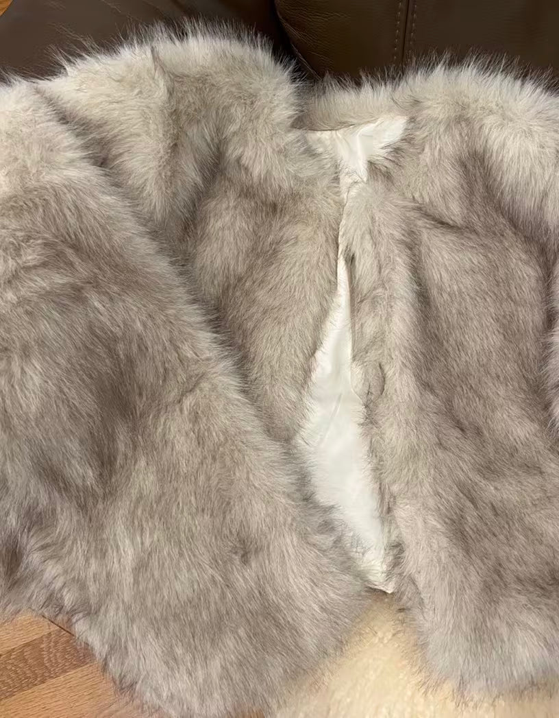 Chaqueta Faux Fur Gris Crop Oversized